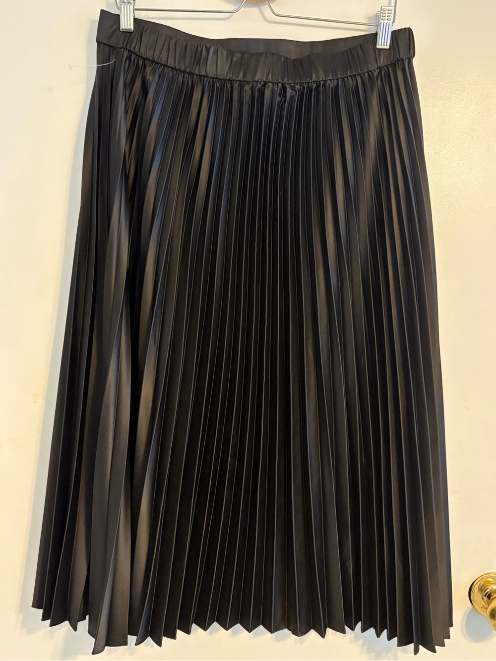 Women's Black Pleated Midi Skirt
